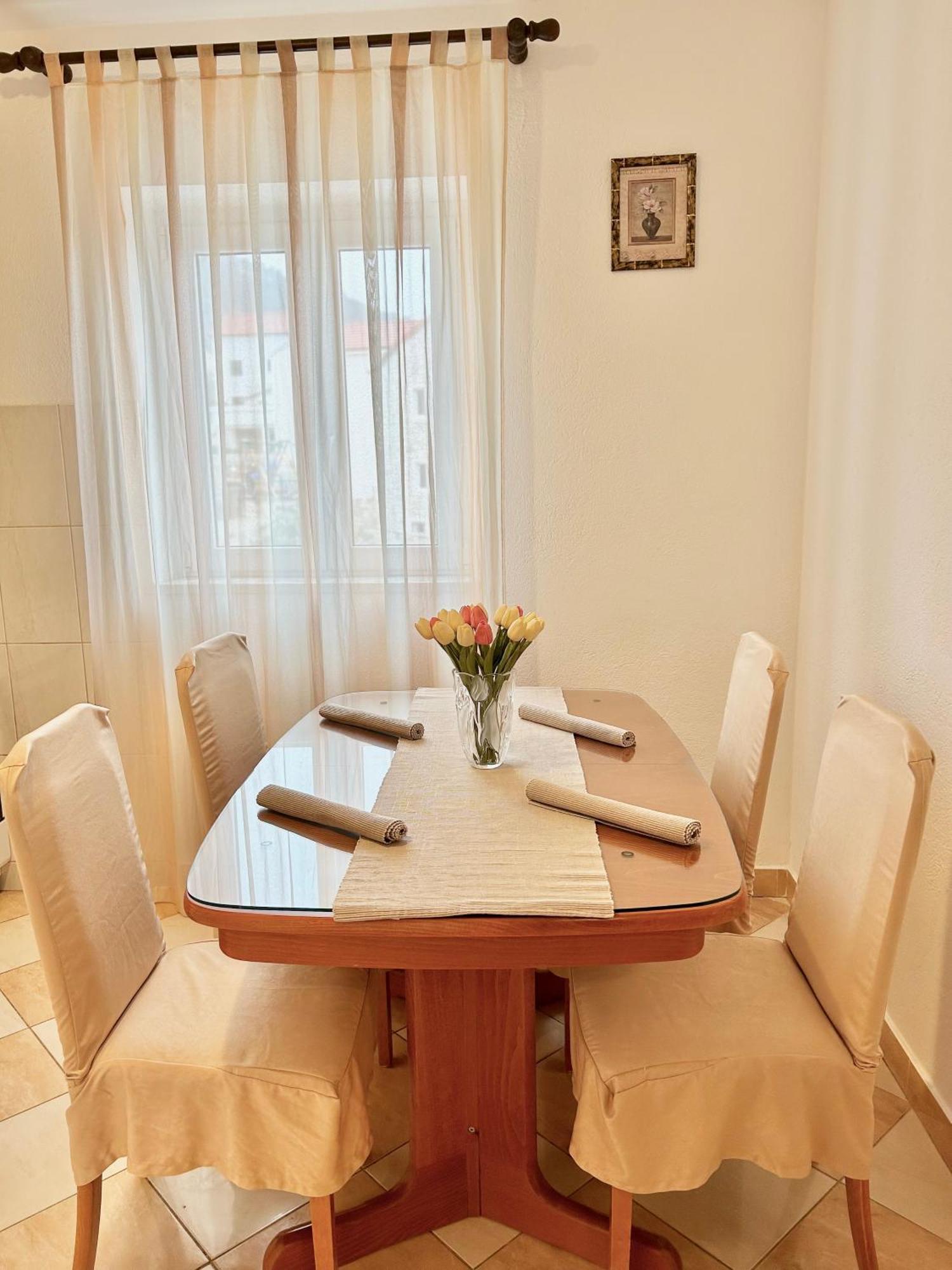 Apartmani Mara โบล ภายนอก รูปภาพ